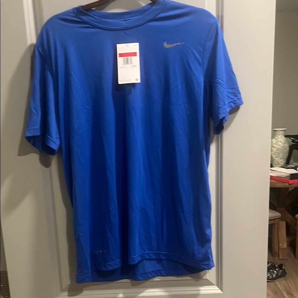NWT Nike Men's Vibrant Blue Tee
